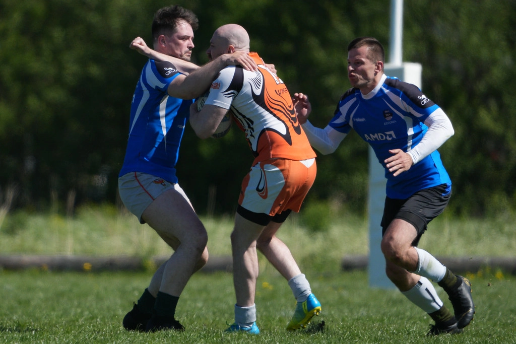Rugby players connected through the club
